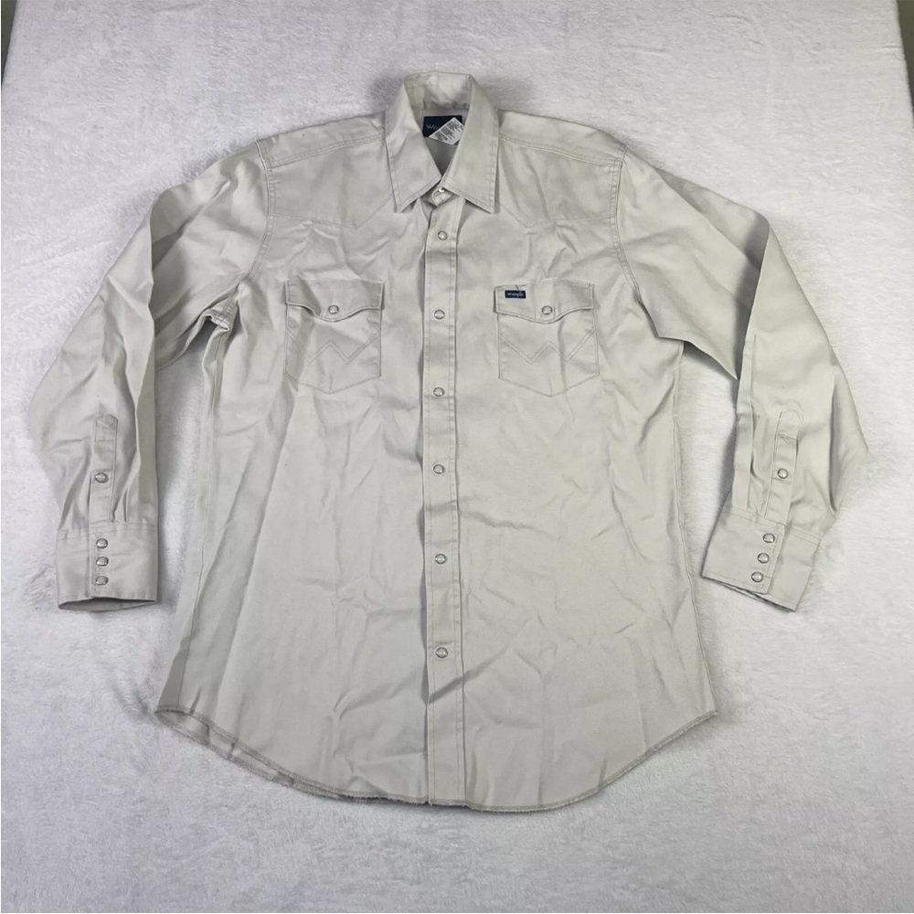 Wrangler Men's Light Tan Casual Button Down Shirt